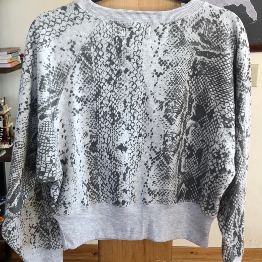 Reptile Cropped Sweatshirt, NWT! - Picture 4 of 4